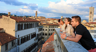 Image of students outside in Florence, Italy.